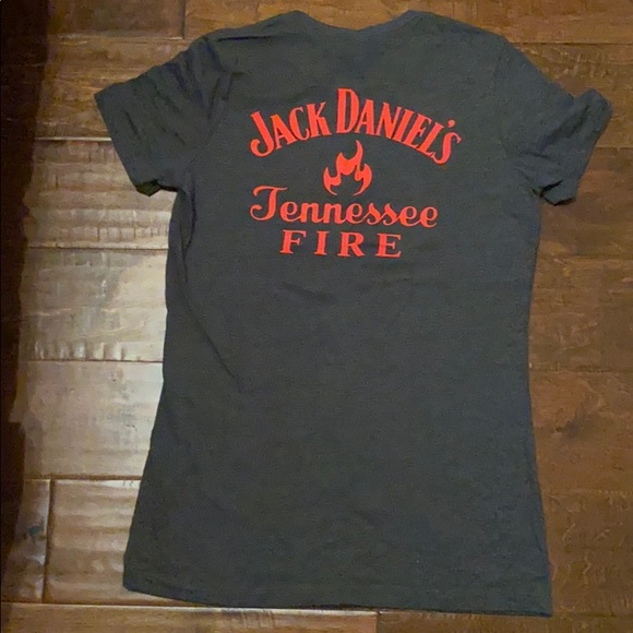 Jack Daniels t shirt. Runs small. - Picture 2 of 2